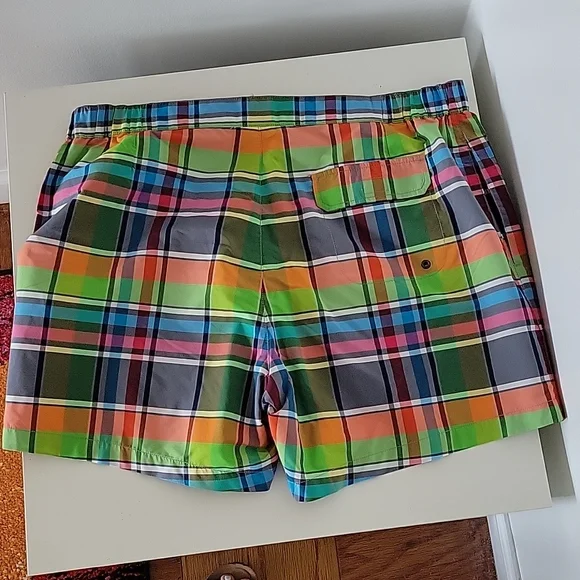 Hugo Boss Men's Ribbonfish Plaid Swim Shorts - Picture 4 of 8